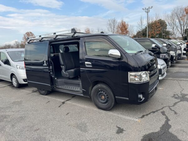 Toyota Hummer Bus Super GL - Image 7